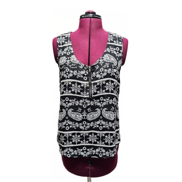 Charlotte Russe Monochrome Paisley Tank Sleeveless Top Blouse 1/4 Zip - Picture 1 of 12